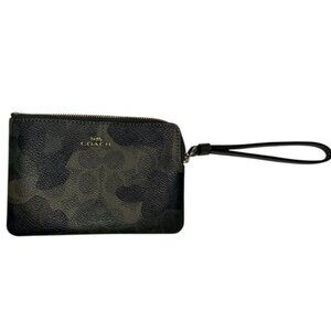 coach army green camouflage leather all weather wristlet zip pouch LIKE NEW